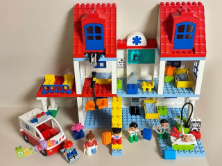 Lego Duplo 5795 - Velká městská nemocnice